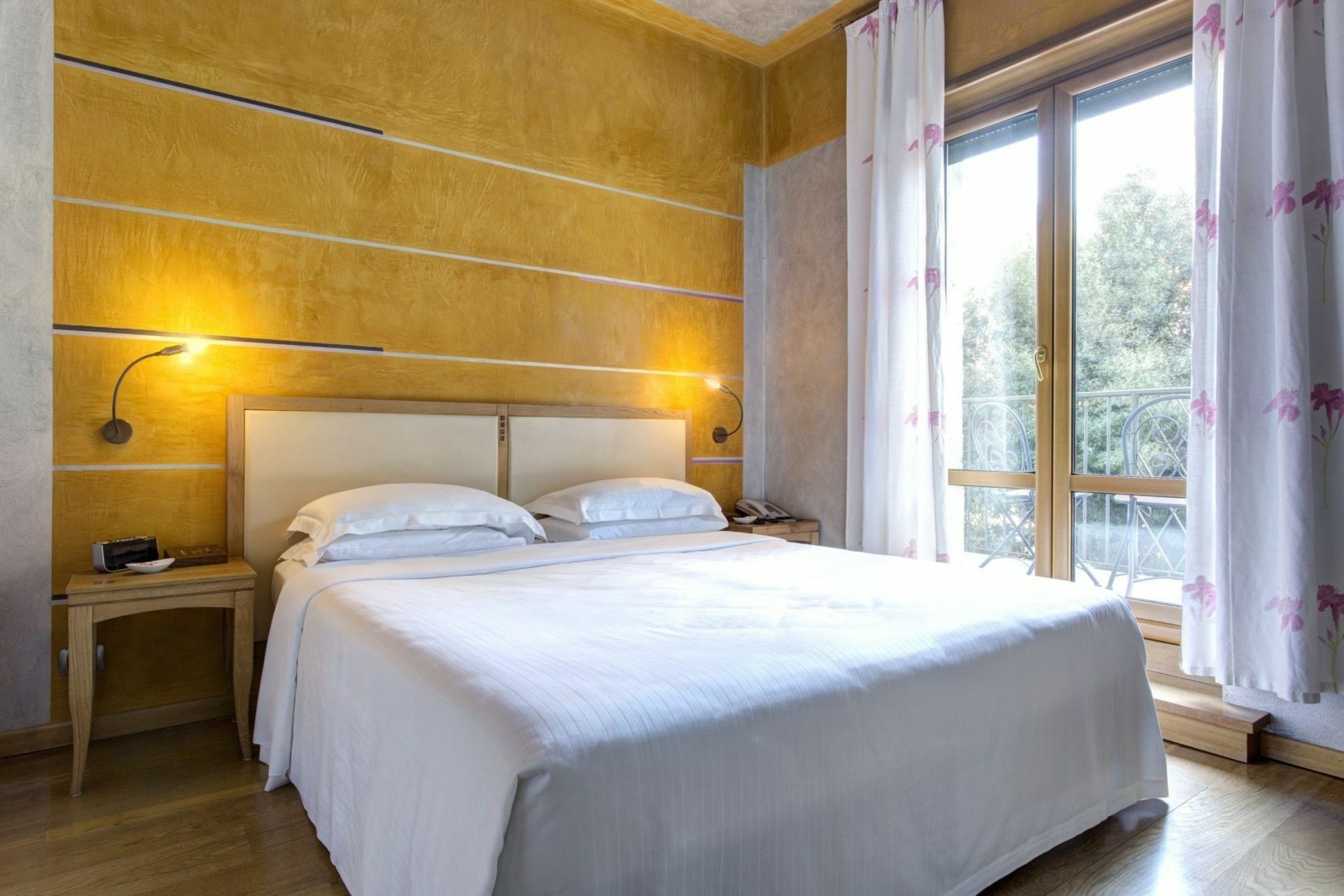 Appartamenti Porta Nuova 80 Verona Exterior foto
